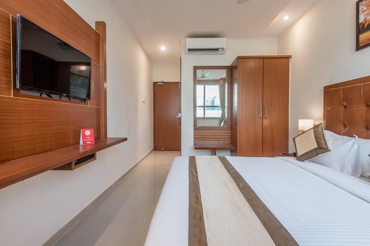 Oyo 9328 Empire Suite Νάβι Μουμπάι Εξωτερικό φωτογραφία