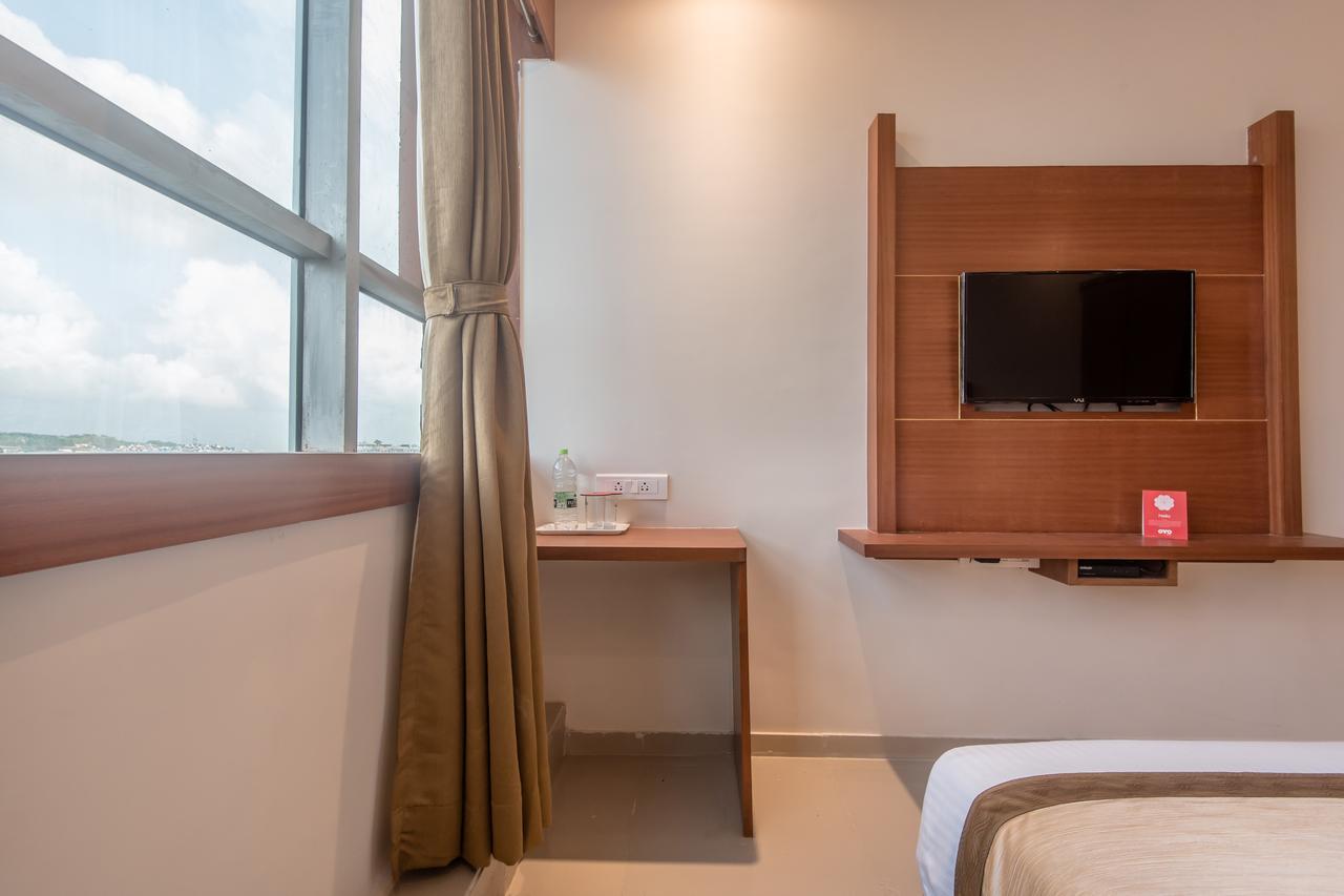 Oyo 9328 Empire Suite Νάβι Μουμπάι Εξωτερικό φωτογραφία